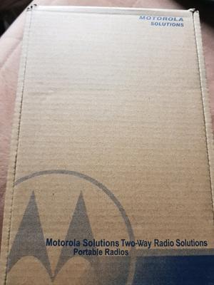 Radio Motorola ep450 con display en vhf original