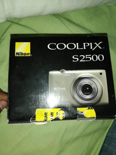 Nikon Coolpix S2500 Cámara Digital