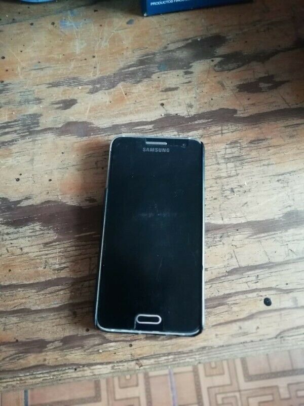 Celular usado Samsung Galaxy A3 Telcel