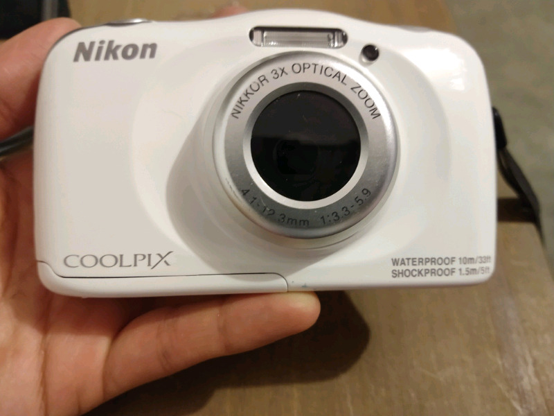 Camara Nikon Coolpix S33
