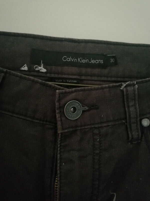 Pantalón Calvin Klein original talla 30