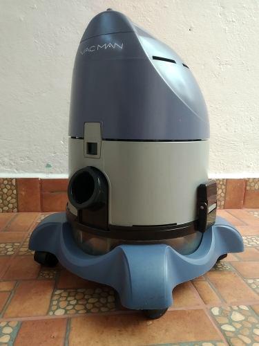 Aspiradora Con Filtro De Agua Vacman Robot Turmix