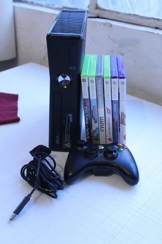 Xbox 360 Con Kinect, Plug And Play Y Varios Juegos