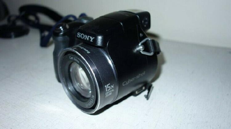 cámara sony usada modelo DSC-H7, trae una pequeña falla