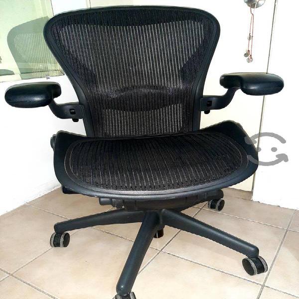 Silla Aeron Herman Miller Seminueva 🥇 | Posot Class