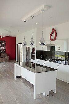 Beautiful Modern home - Hermosa Moderna Casa