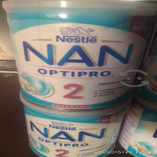 se vende 4 latas de NAN 2 optipro fórmula clásica,