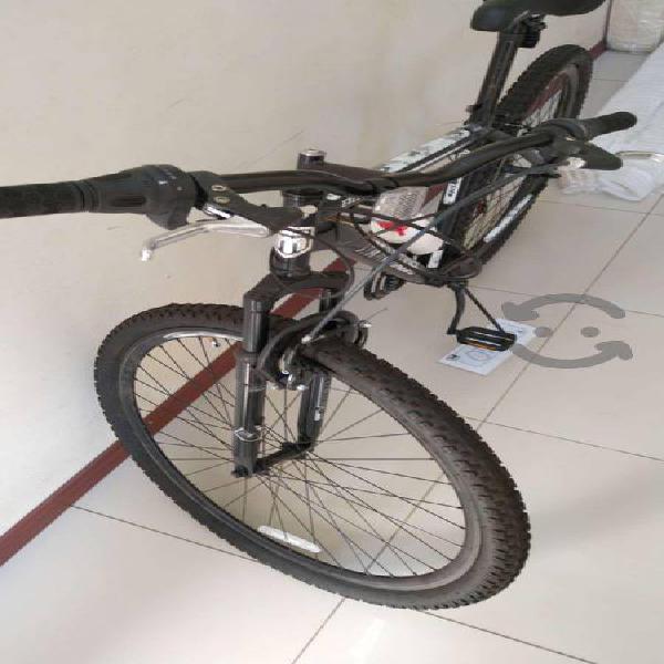 bicicleta mongoose excursion 29