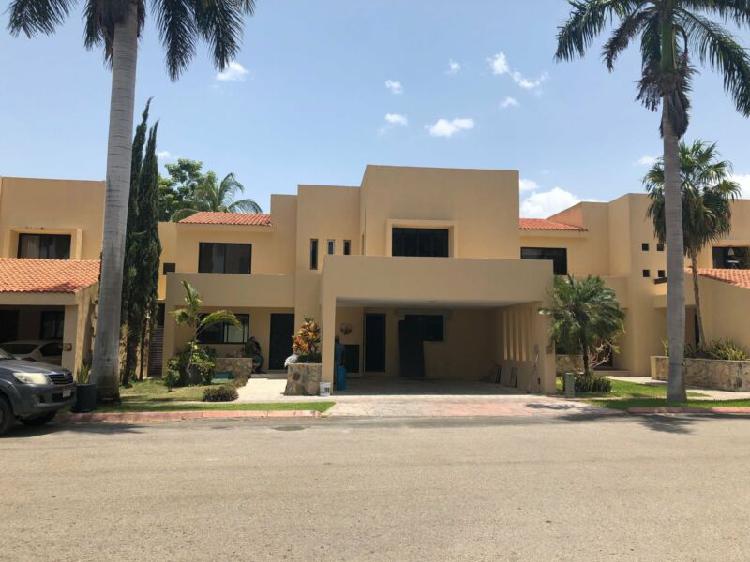 venta de cómoda casa en Yucatan