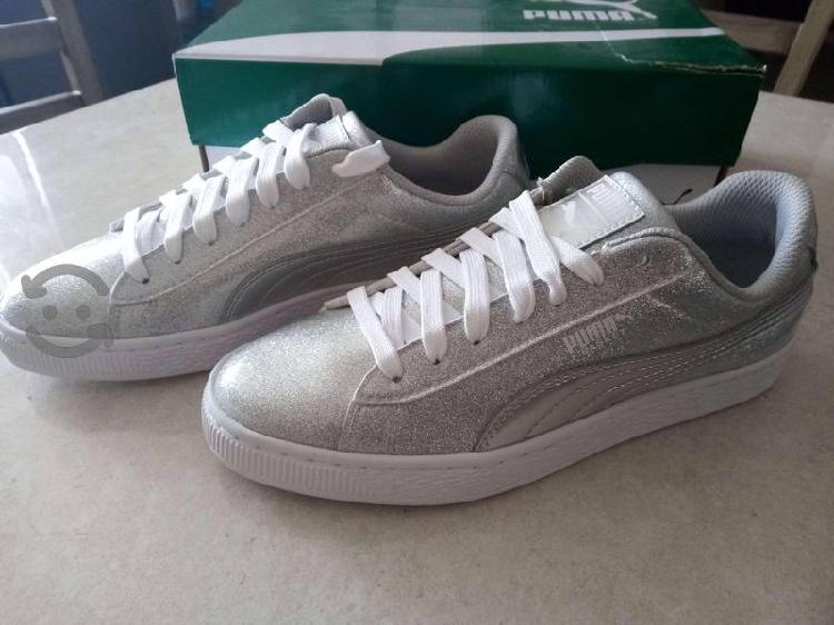 Tenis puma plateados