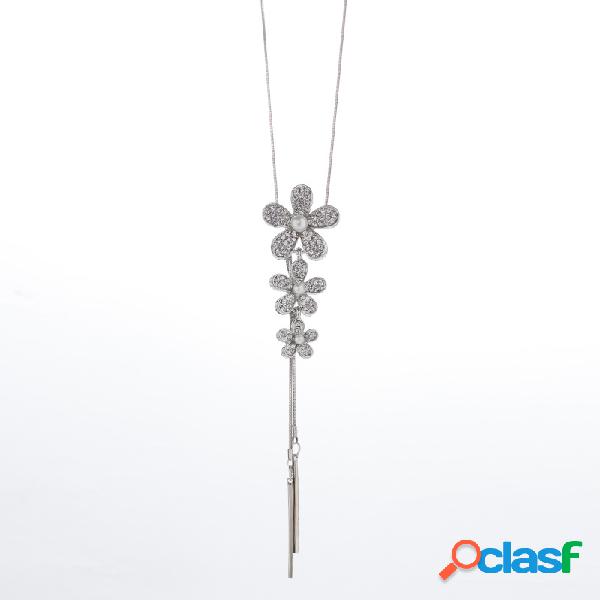 Elegante Dazzling Diamond Flower Pearl Collares Tres flores