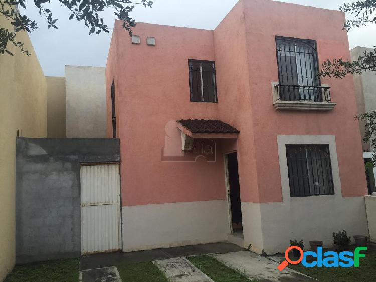 Casa sola en renta en Mitras Poniente, García, Nuevo León