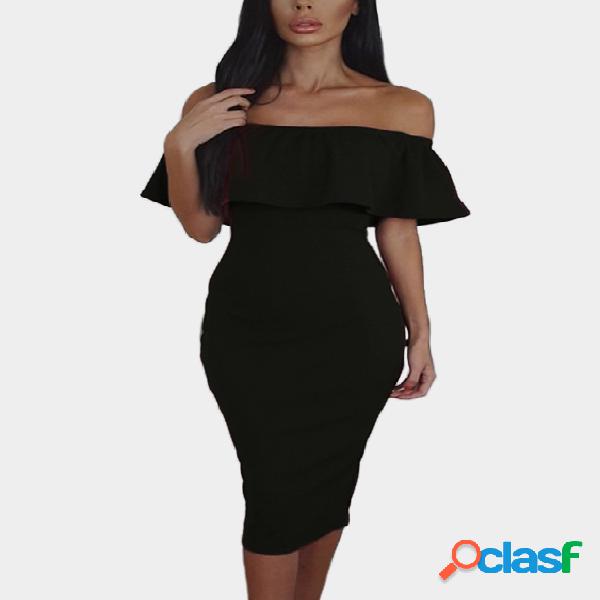 Vestido de mangas cortas en color negro con diseño dividido