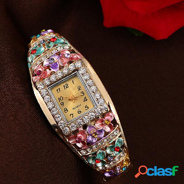 Reloj de pulsera de aleación de piedras preciosas con