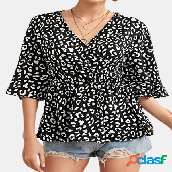 Blusa plisada con cuello en V y media manga de trompeta para