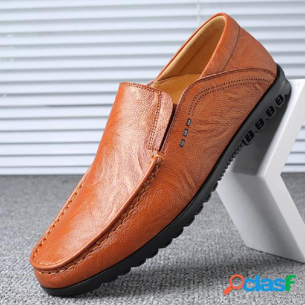 Los hombres cosen a mano antideslizante Slip On Soft Sole