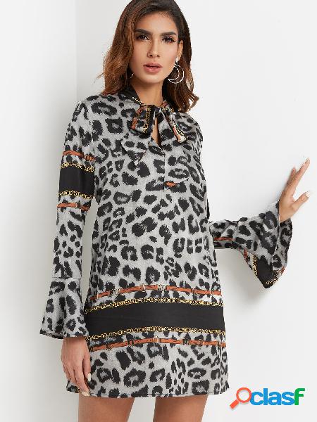Leopardo con cordones cuello cuello manga corta vestidos