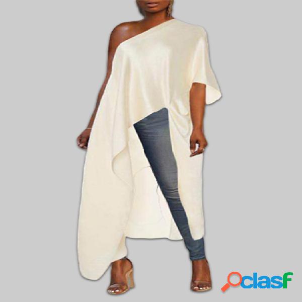 Blusa maxi de satén con un solo hombro y ribete asimétrico
