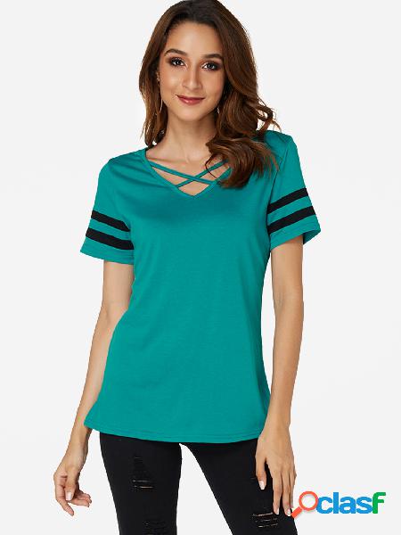 Camiseta de manga corta con cuello en V y diseño cruzado en
