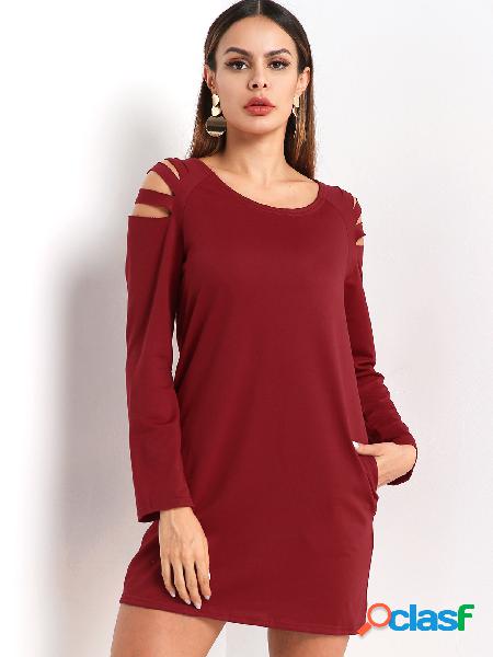 Vestido de manga larga burdeos con cuello redondo