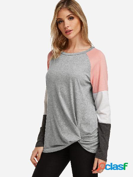 Remiendo de rayas grises cuello redondo nudo diseño