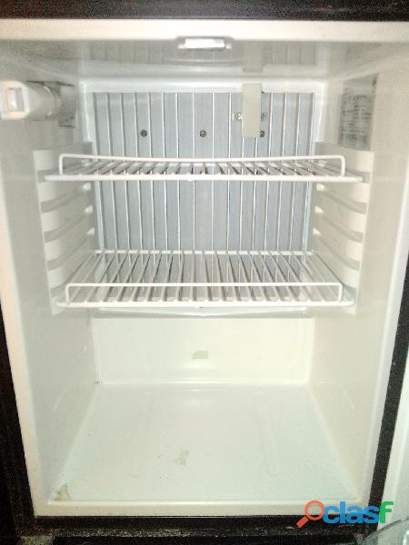 frigobar 1.8 pies es refrigerador no congelador