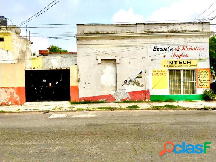 Locales en Venta en Veracruz con una Casa en la Colonia