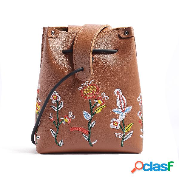 Bolsos con bordado floral en marrón