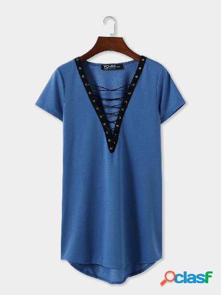Camiseta de dobladillo curvo con cuello en V y diseño con