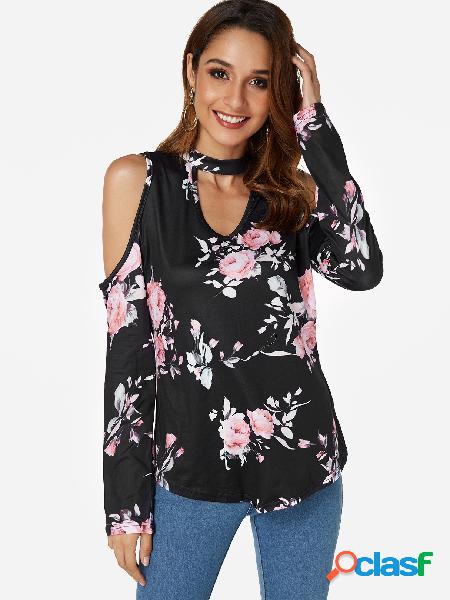 Camiseta estampada con estampado floral al azar en negro con