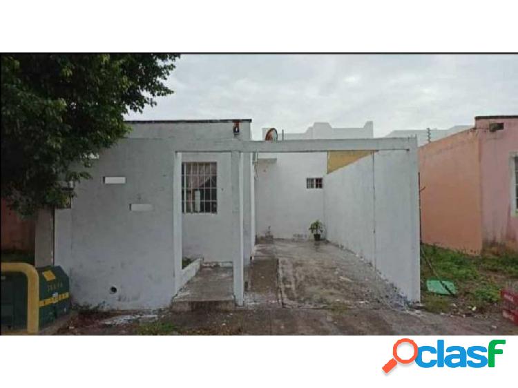 SE VENDE CASA EN EL FRACCIONAMIENTO HACIENDA LOS PORTALES