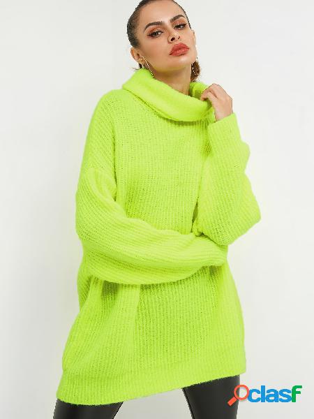 Suéter de manga larga de cuello alto verde neón
