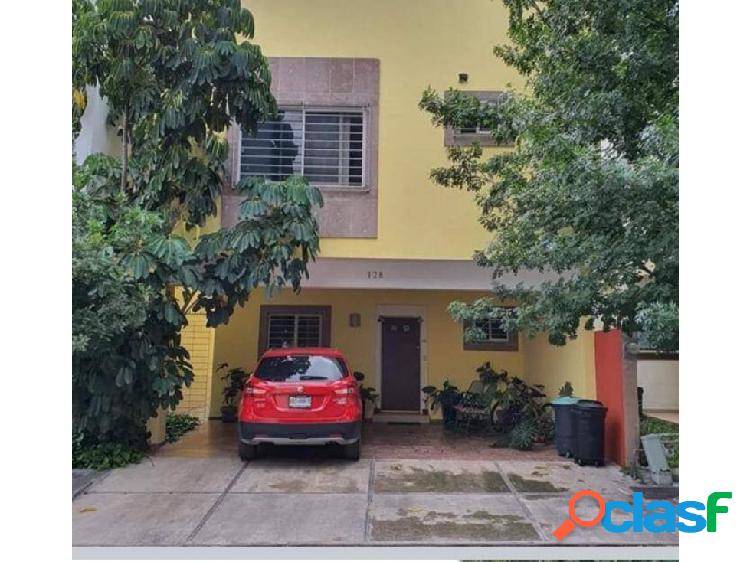 CASA EN VENTA FORTIN DEL HUAJUCO CARRETERA NACIONAL