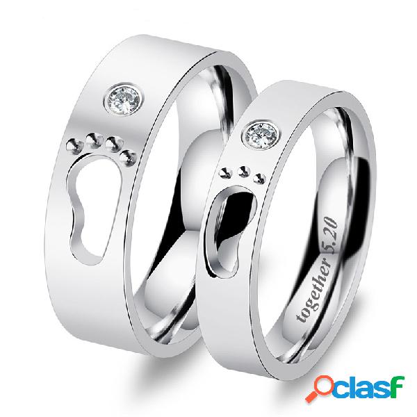 Anillo para pareja de acero inoxidable con circón y pisada