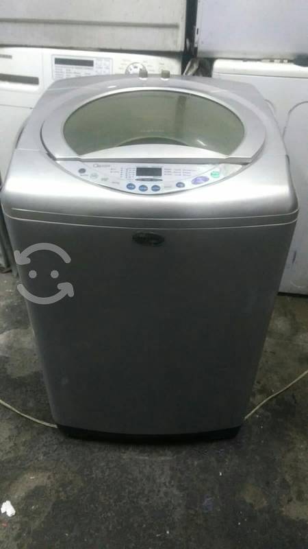 lavadora LG plateada 11 k.