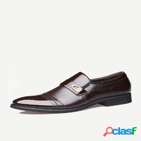 Zapatos elegantes para hombre con punta de gorra sin