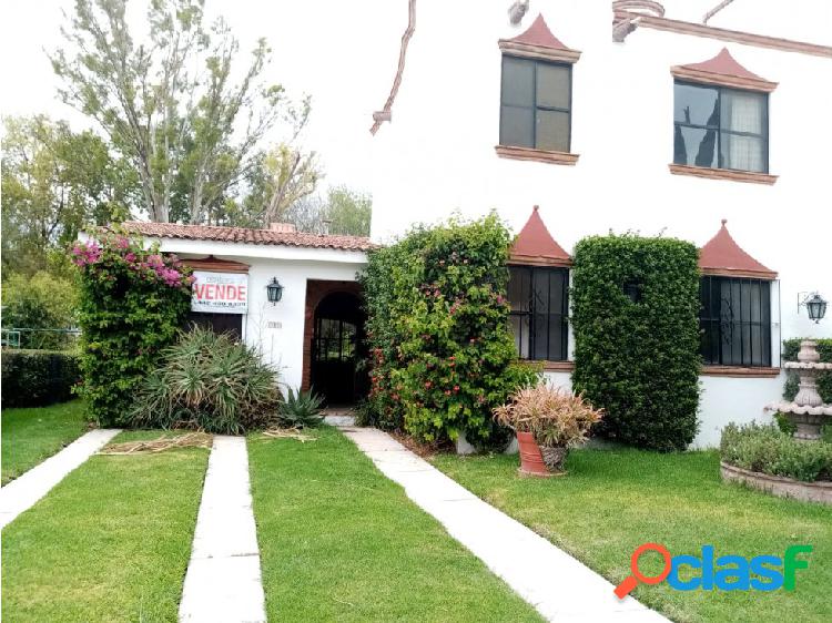 SE VENDE CASA EN CLUB DE GOLF CON VISTA AL CAMPO