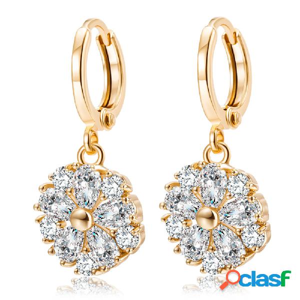 Elegante Ear Drop Pendientes Chapado en oro Ziron Petalage