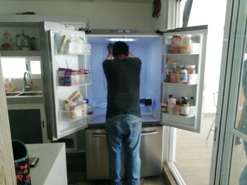 Refrigeradores de toda marca recarga de gas.