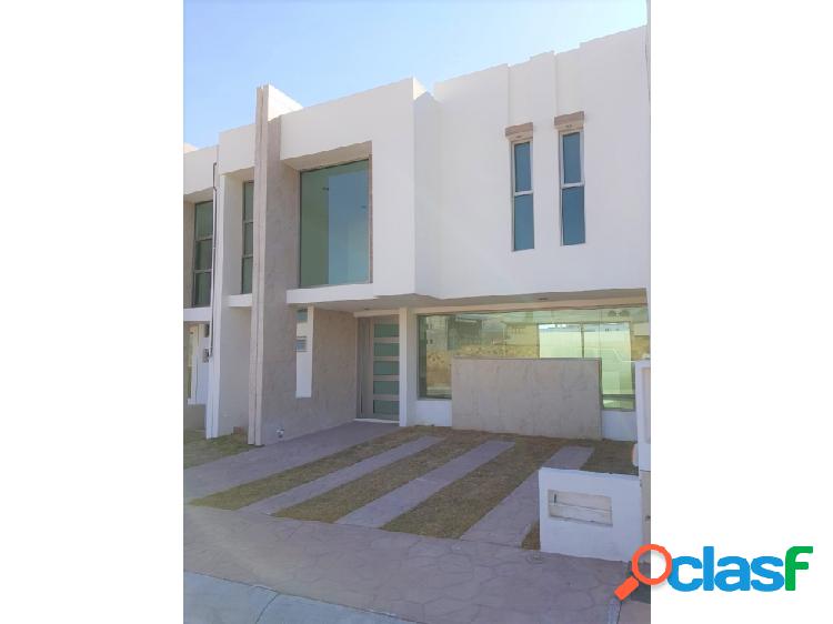 CASA EN VENTA PRIVADA JARDINES