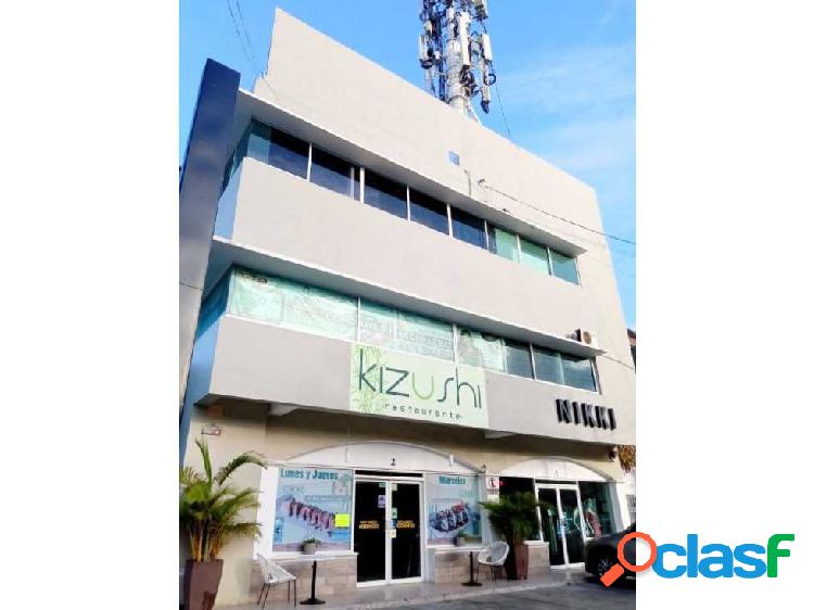 Oficina o local comercial en Av la luna Cancun