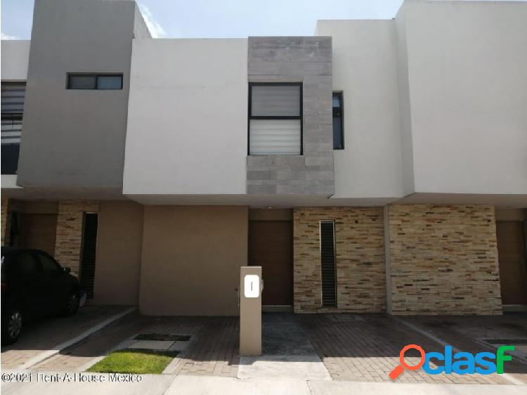 CASA dentro de Privada EN VENTA, El Refugio Queretaro GRC