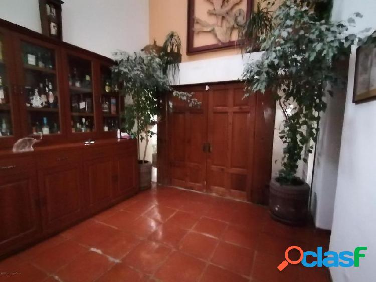 Casa en Venta en Lomas de Tecamachalco, Naucalpan de Juarez