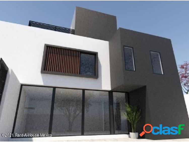 Hermosa casa en venta en Zibata AQC