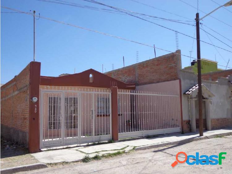 Se vende propiedad de una planta en fracc alamedas