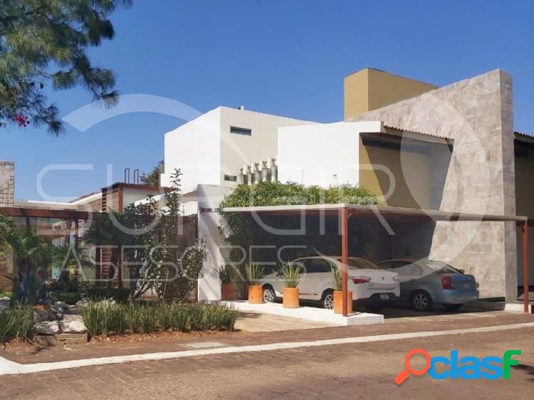 RESIDENCIA EN VENTA EN VILLA LOMAS DEL PARAISO, MORELIA.,