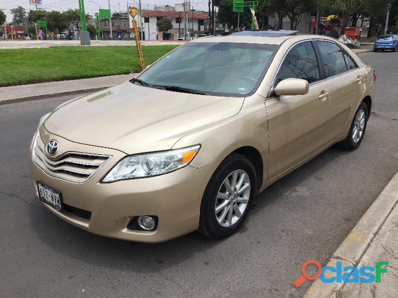 Camry Toyota 2010 XLE "Gold"