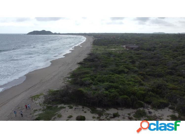 Chacahua / 814 m2 / Frente de playa