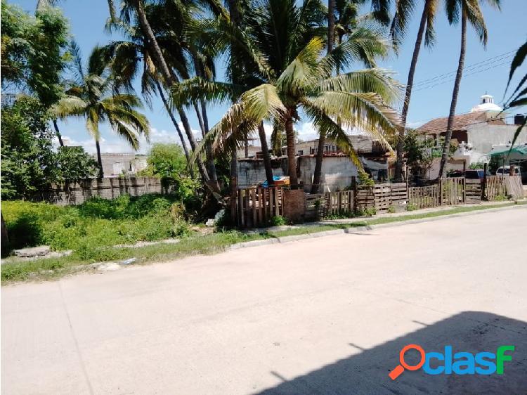 Terreno de 379 m2 con 2 esquinas en Ixtapa, Puerto Vallarta