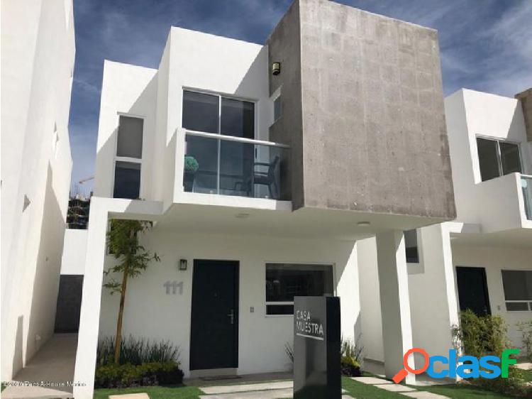 Casa en venta en Fray Junipero El Refugio Queretaro 21153JL